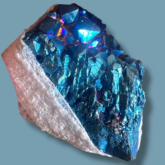 Aura Amethyst Geode Crystal - Picture 4 of 10